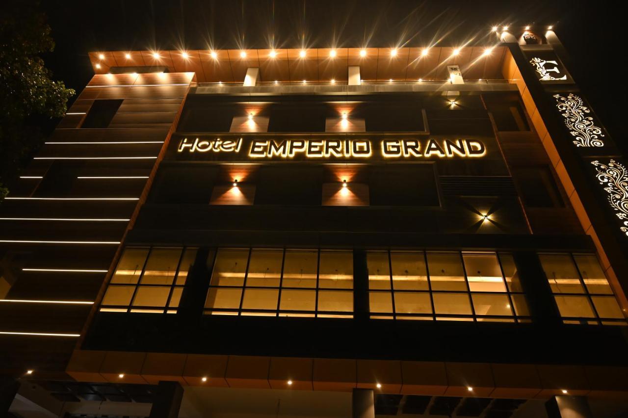 Hotel Emperio Grand ลัคเนา ภายนอก รูปภาพ